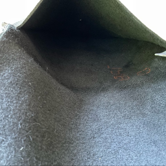 Margaret Vera Handmade Leather Clutch - Picture 8 of 9